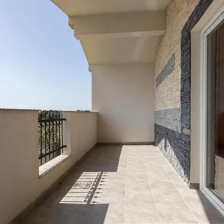 Peacefull With Garden And Barbeque Apartmán Biograd Na Moru