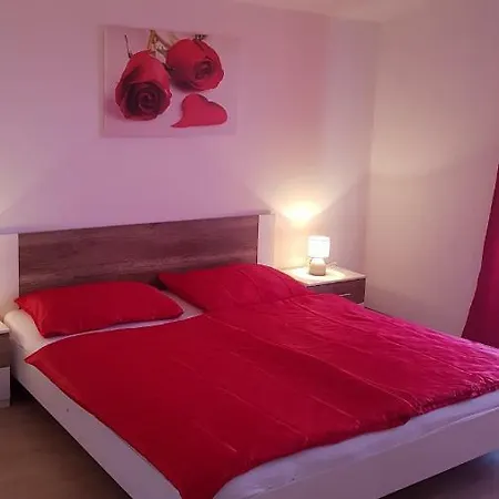 Apartman Maja 1 Apartment *